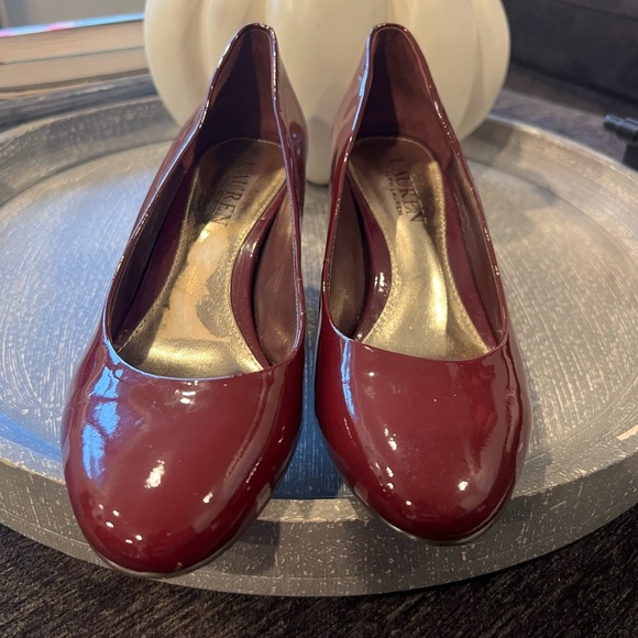 RALPH LAUREN Red High Heeled Pumps with Glossy Finish and Pointed Toe/size 6B - Picture 5 of 13